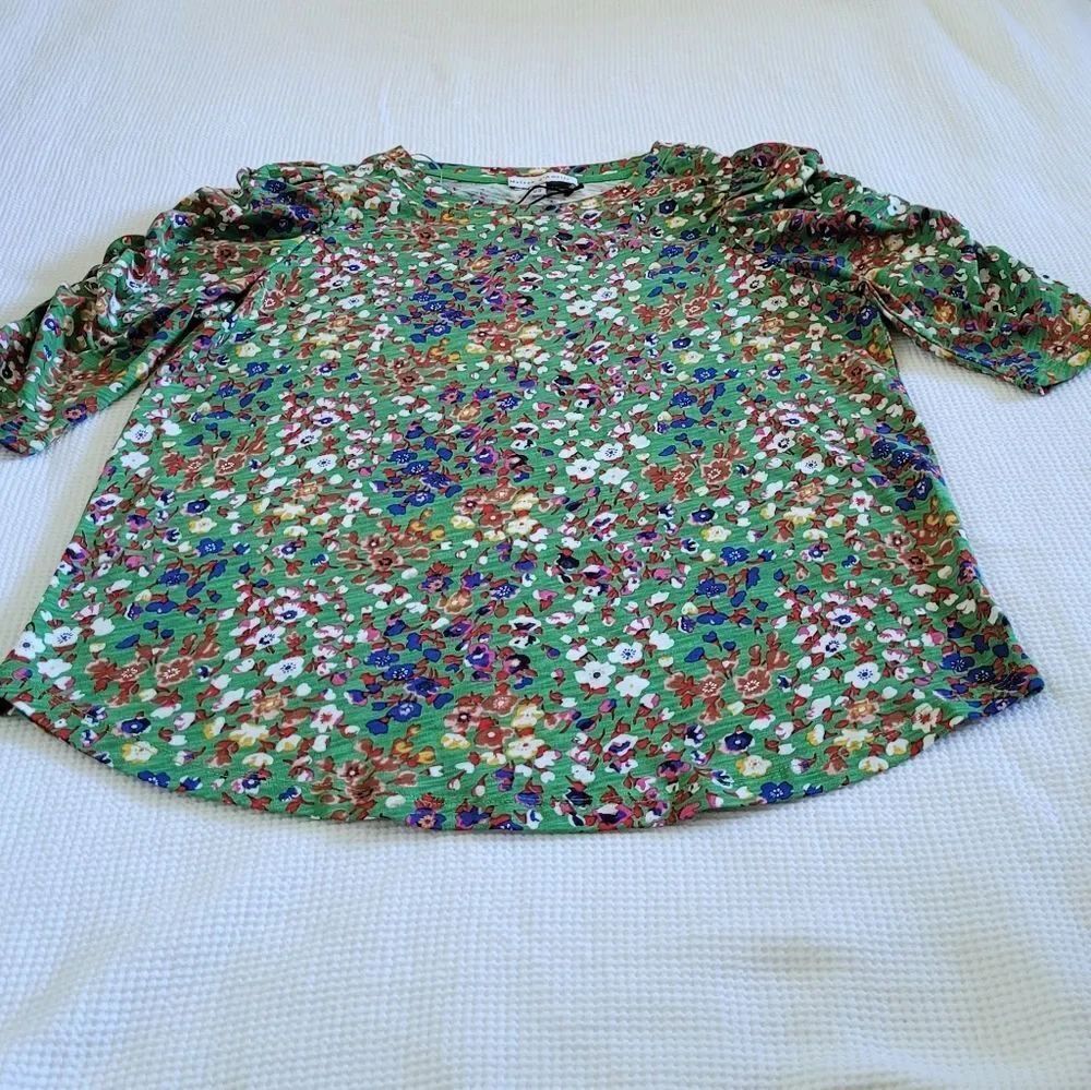 Maison d' Amelie Floral💐 Top - NWT - Picture 11 of 12